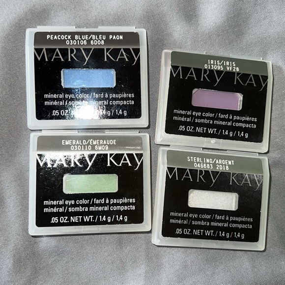 Mary Kay Mineral Eye Color Set - Picture 2 of 2